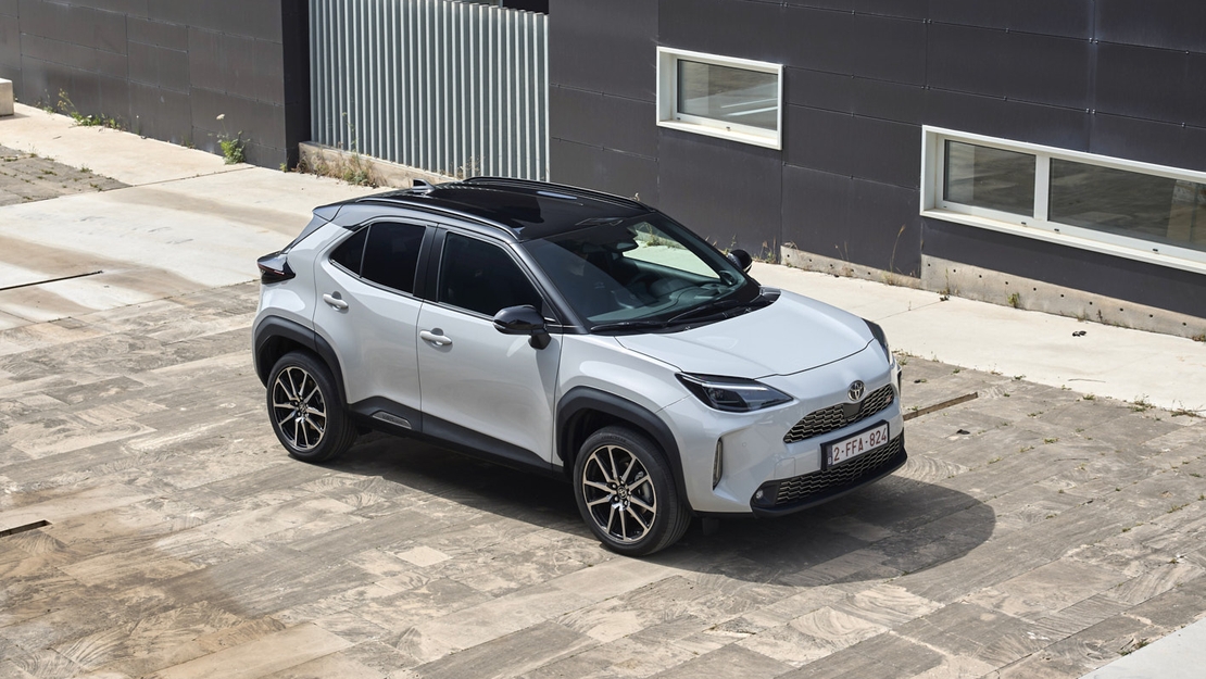 2024 _Yaris_Cross_Dynamic Grey_DPL_Static 09